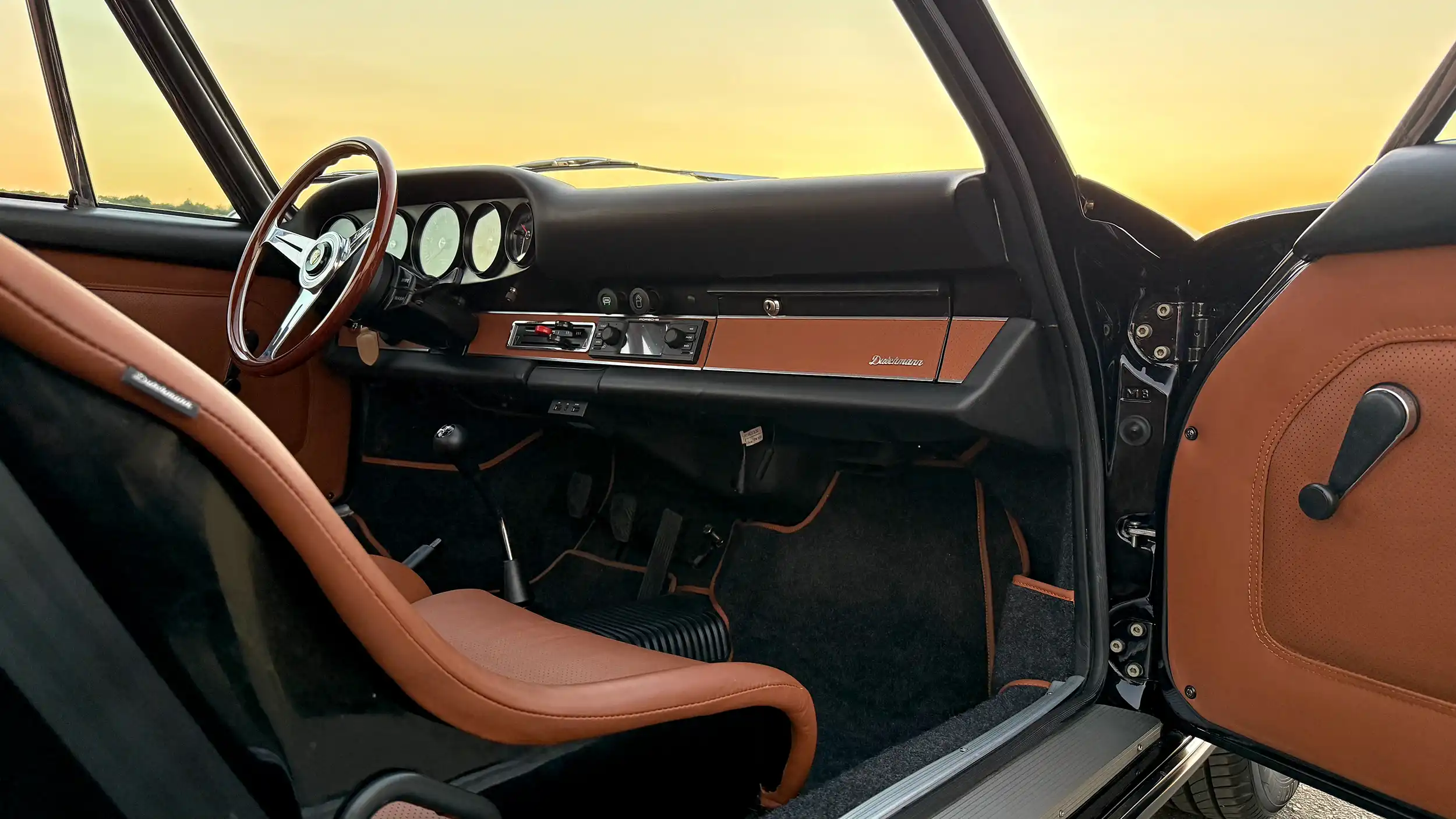Dutchmann Porsche 911 interior view