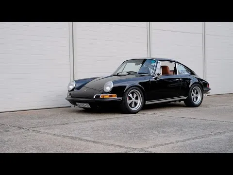 YouTube thumbnail of a Porsche 911